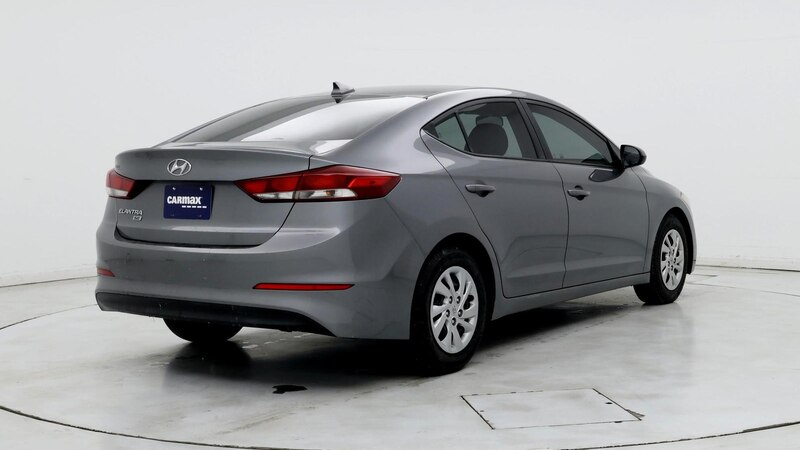 2017 Hyundai Elantra SE 8