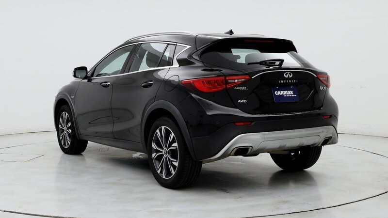 2017 INFINITI QX30 Premium 2