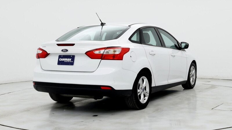 2014 Ford Focus SE 8