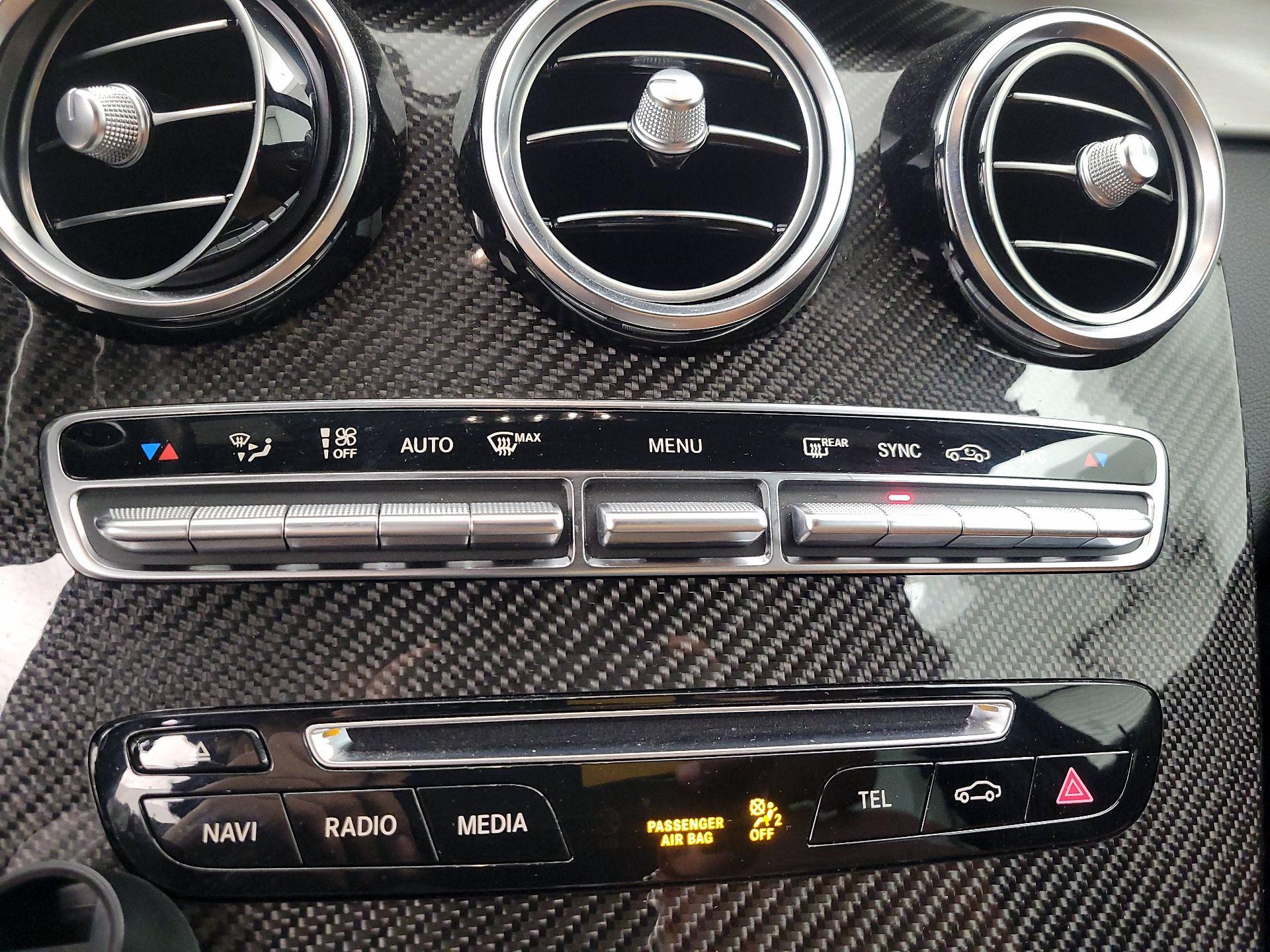 Thumbnail: 2019 Mercedes-Benz GLC - 17