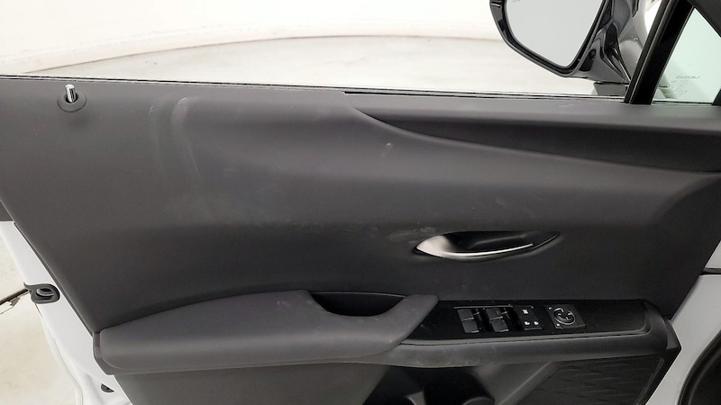 2022 Lexus UX 250h 12