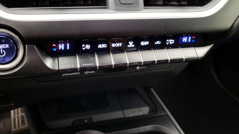 2022 Lexus UX 250h 16