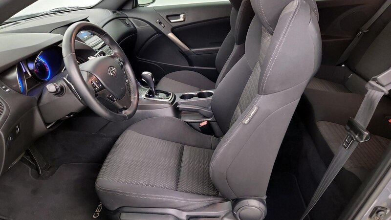 2016 Hyundai Genesis  11