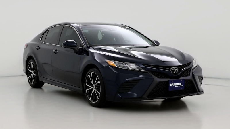 2018 Toyota Camry SE Hero Image