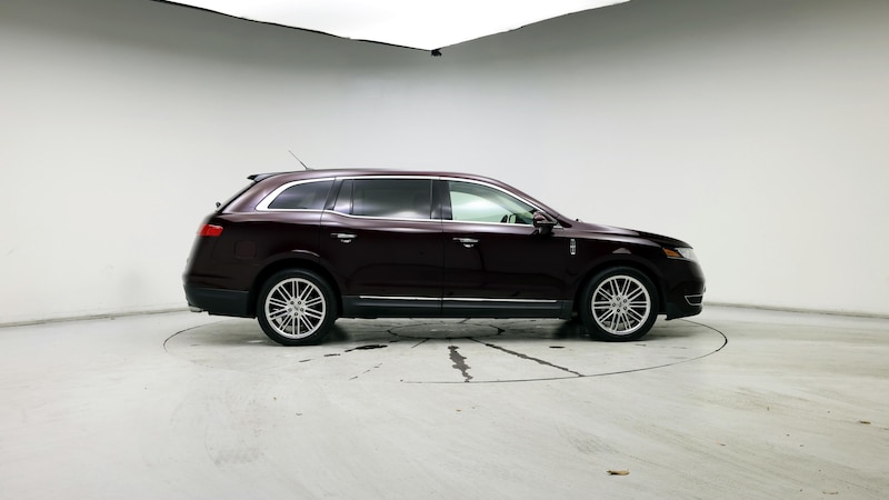 2019 Lincoln MKT  7