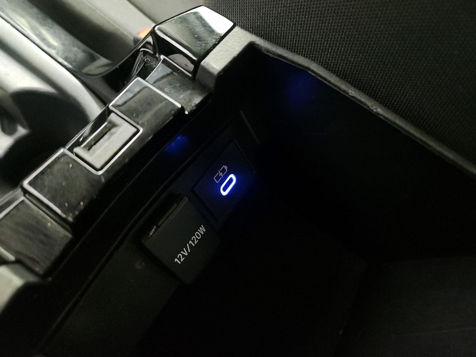 Thumbnail: 2022 Toyota Corolla - 18