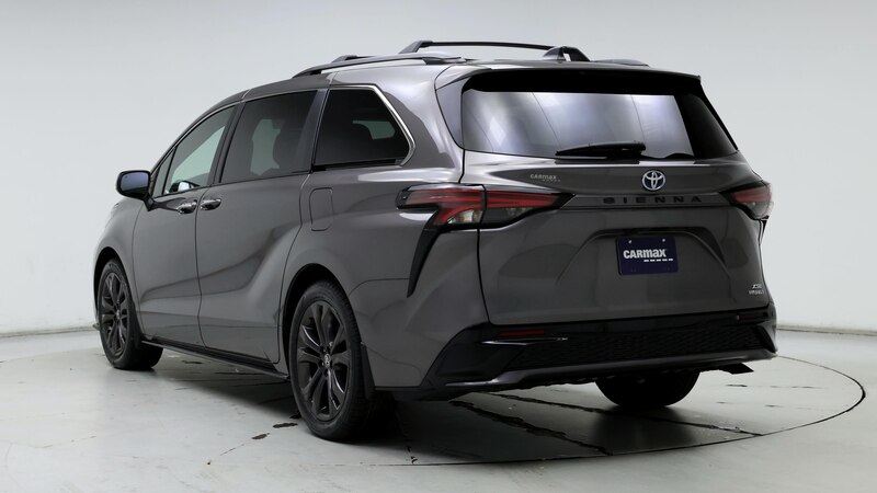 2022 Toyota Sienna XSE 2