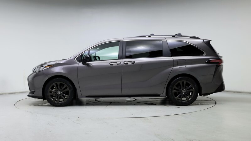 2022 Toyota Sienna XSE 3