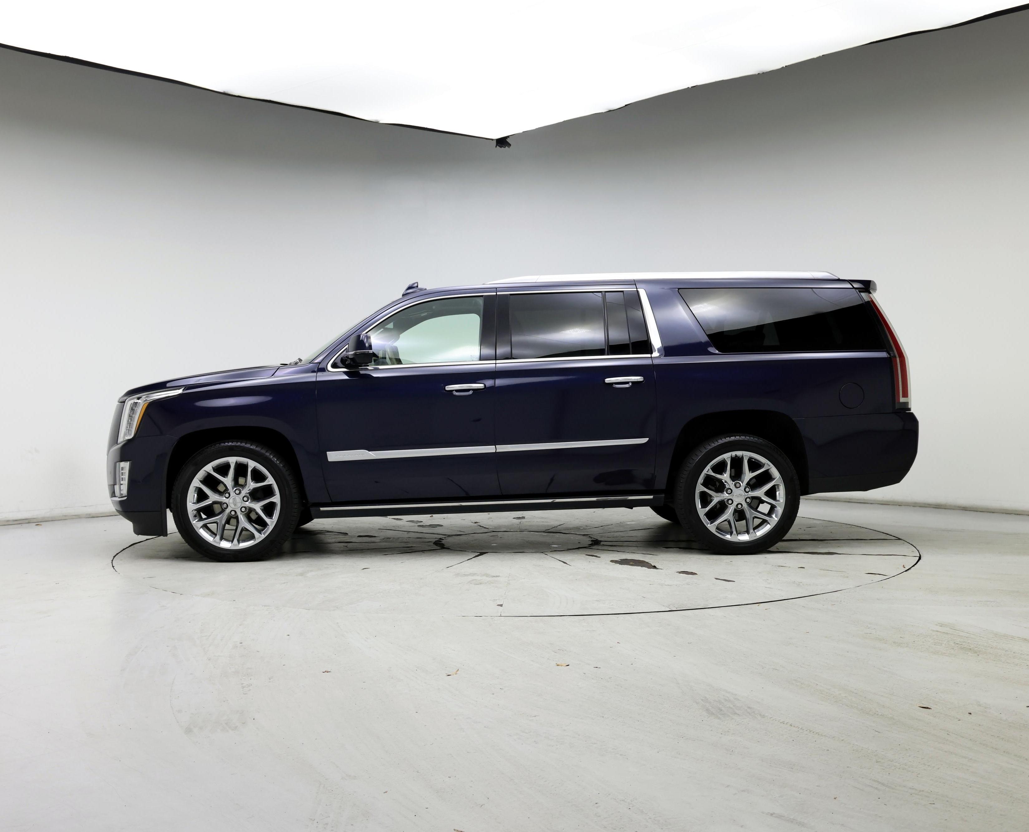Thumbnail: 2019 Cadillac Escalade - 3