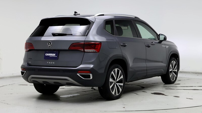 2022 Volkswagen Taos SE 8