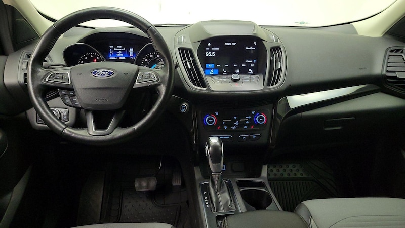 2019 Ford Escape SE 9