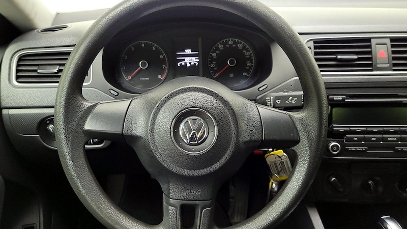 2014 Volkswagen Jetta S 10