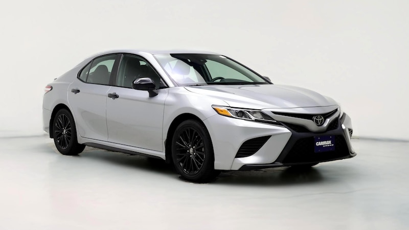 2020 Toyota Camry SE Hero Image