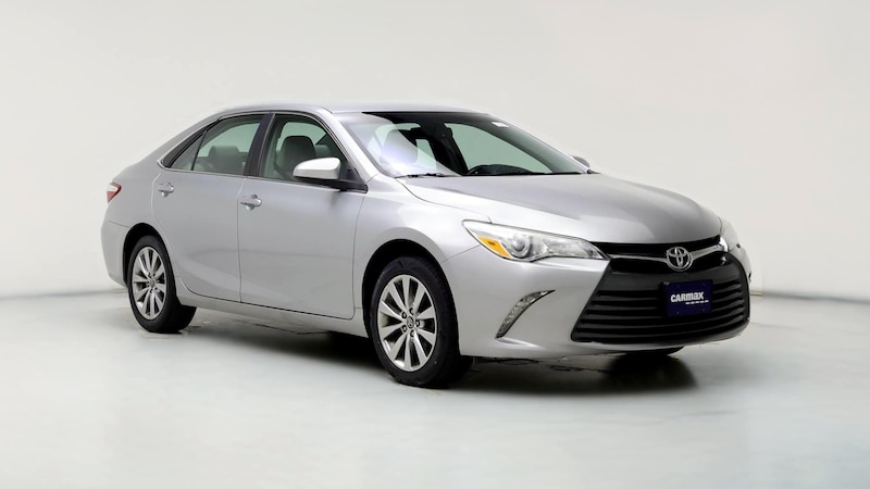 2017 Toyota Camry SE Hero Image