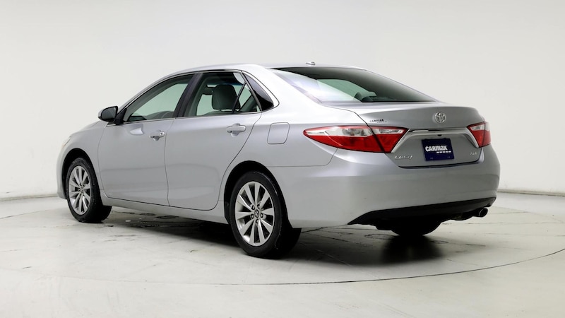 2017 Toyota Camry SE 2