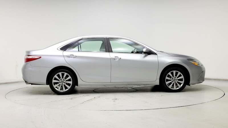 2017 Toyota Camry SE 7