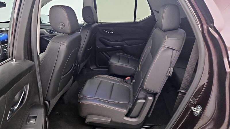 2021 Chevrolet Traverse LT 19