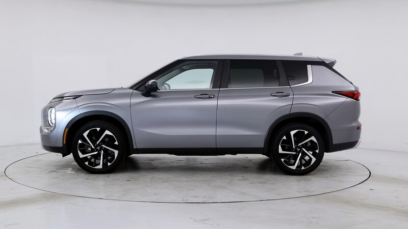 2022 Mitsubishi Outlander SE 3