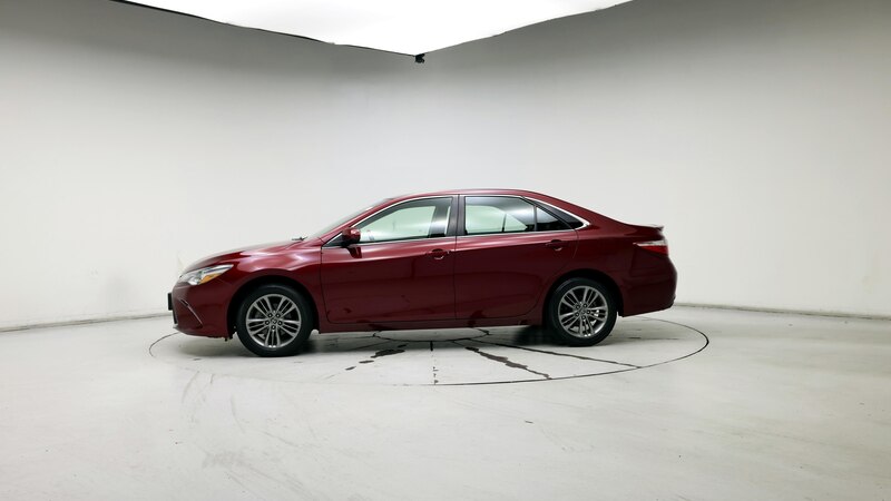 2017 Toyota Camry SE 3