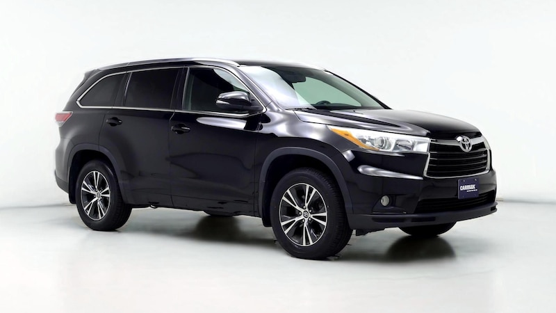 2016 Toyota Highlander XLE Hero Image