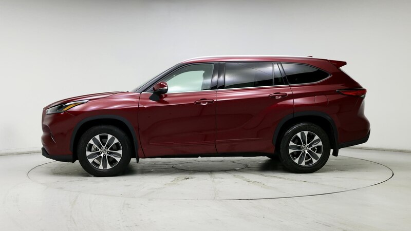 2022 Toyota Highlander XLE 3