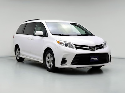 2019 Toyota Sienna LE -
                Algonquin, IL