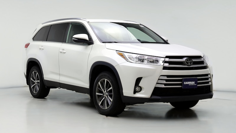 2019 Toyota Highlander XLE Hero Image