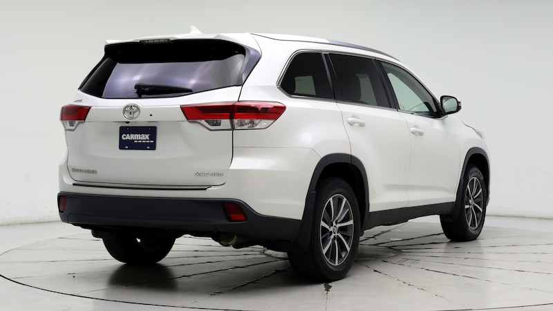 2019 Toyota Highlander XLE 8