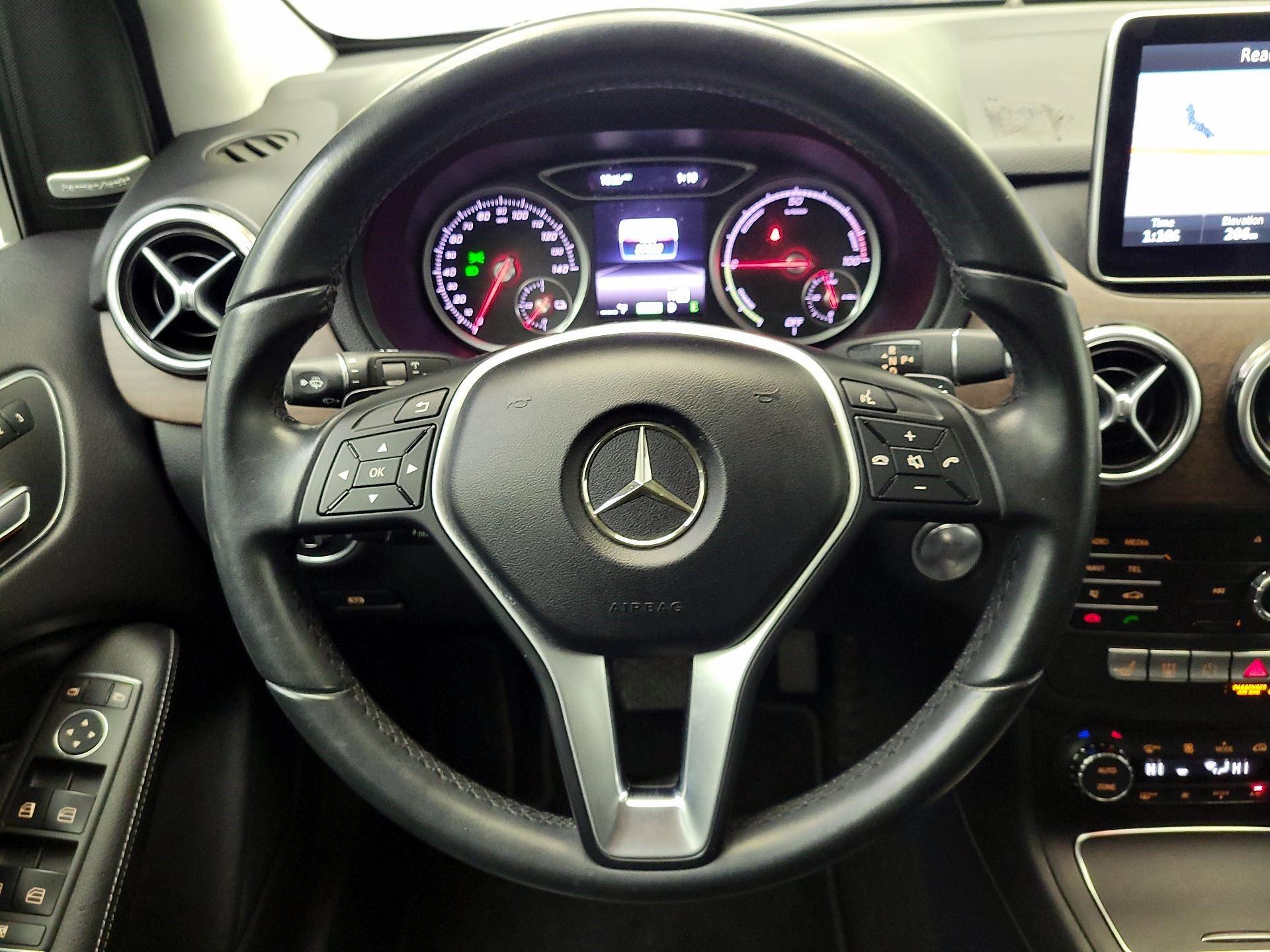 Thumbnail: 2016 Mercedes-Benz B-Class - 10
