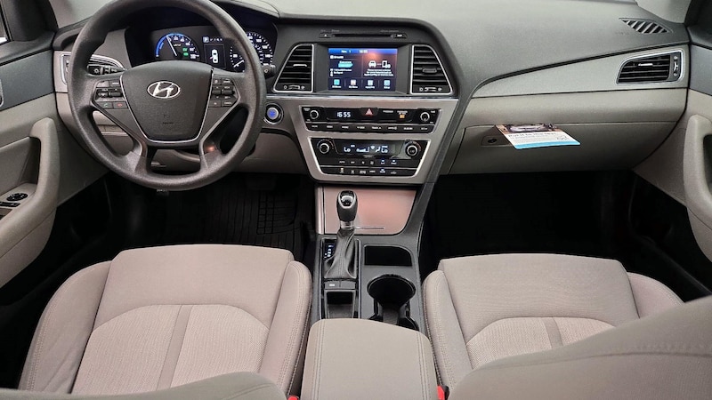 2017 Hyundai Sonata  9