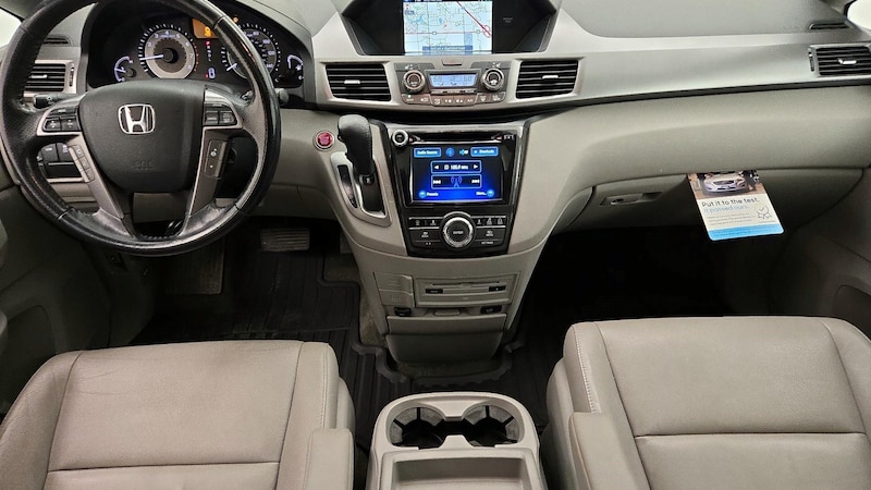 2015 Honda Odyssey Touring 9