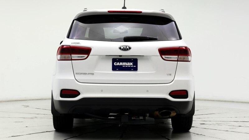 2019 Kia Sorento S 6