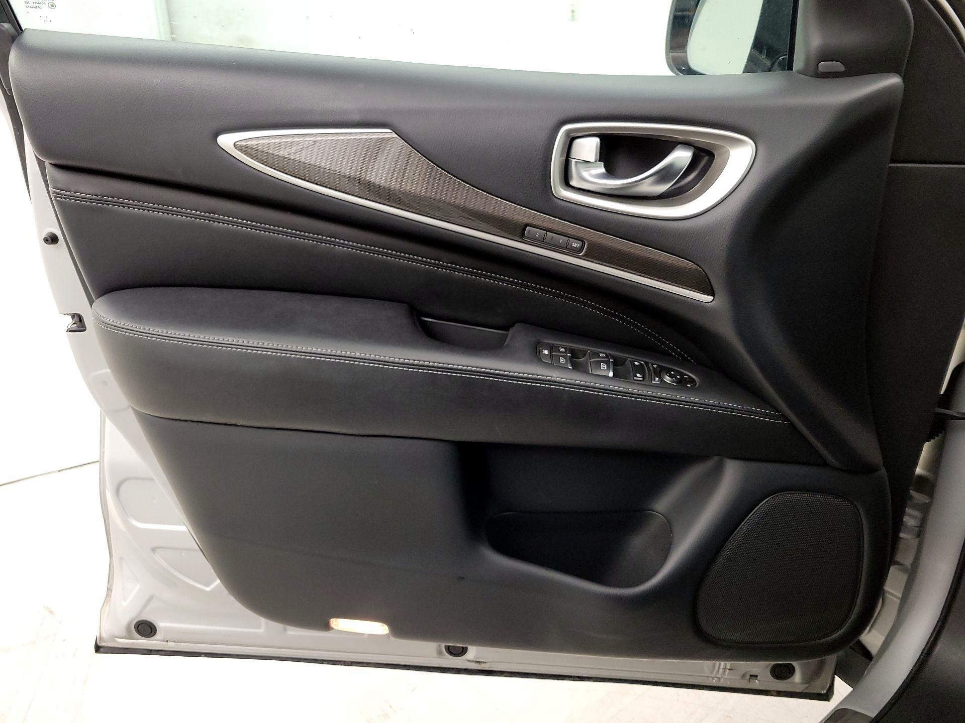 Thumbnail: 2018 INFINITI QX60 - 12