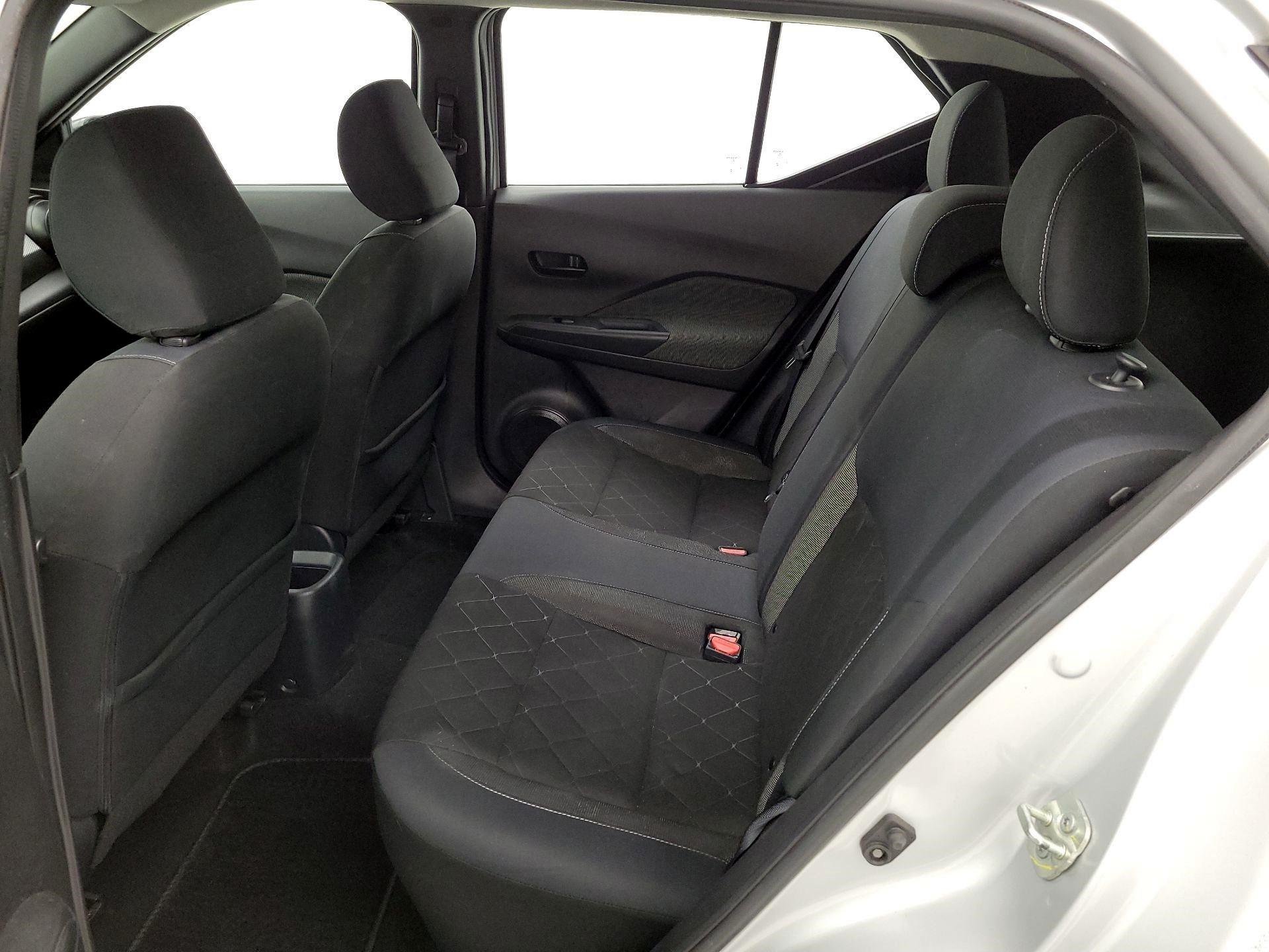 Thumbnail: 2019 Nissan Kicks - 19