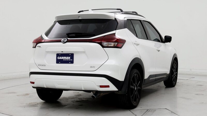 2021 Nissan Kicks SR 8