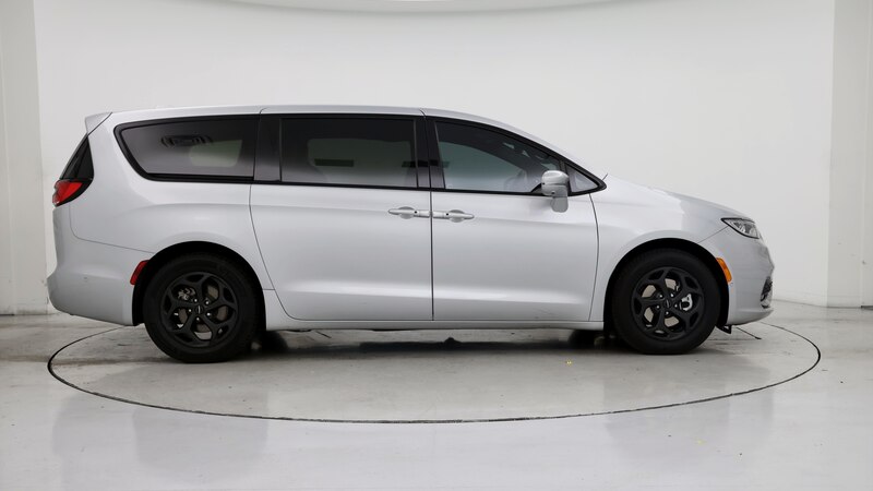 2022 Chrysler Pacifica Hybrid Limited 7