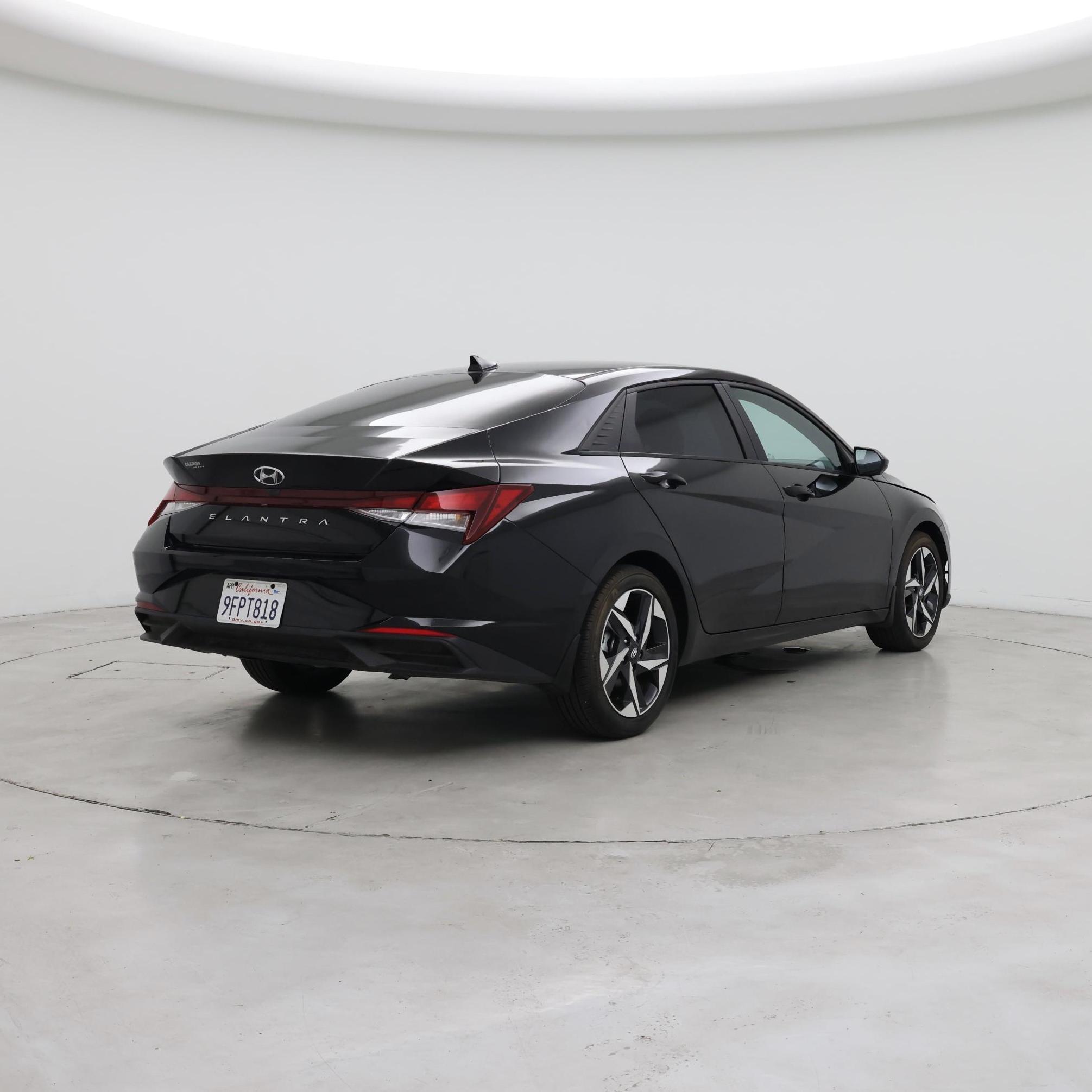 Thumbnail: 2023 Hyundai Elantra - 8