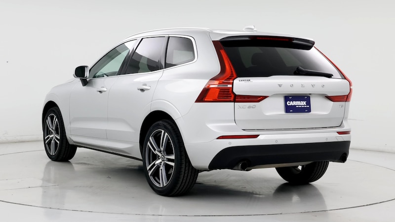 2021 Volvo XC60 T5 Momentum 2