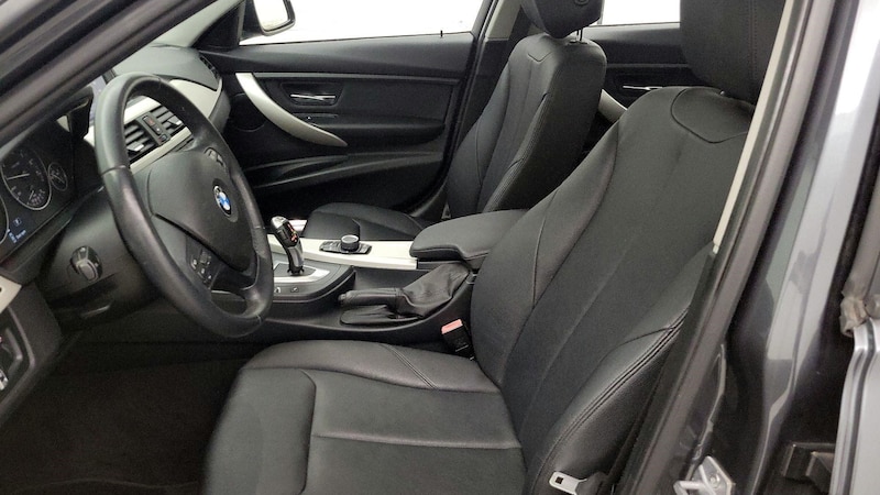 2014 BMW 3 Series 320i 11