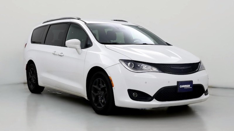 2019 Chrysler Pacifica Touring L Hero Image