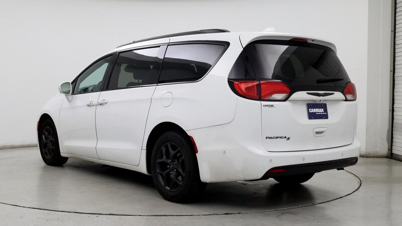 2019 Chrysler Pacifica Touring L 2