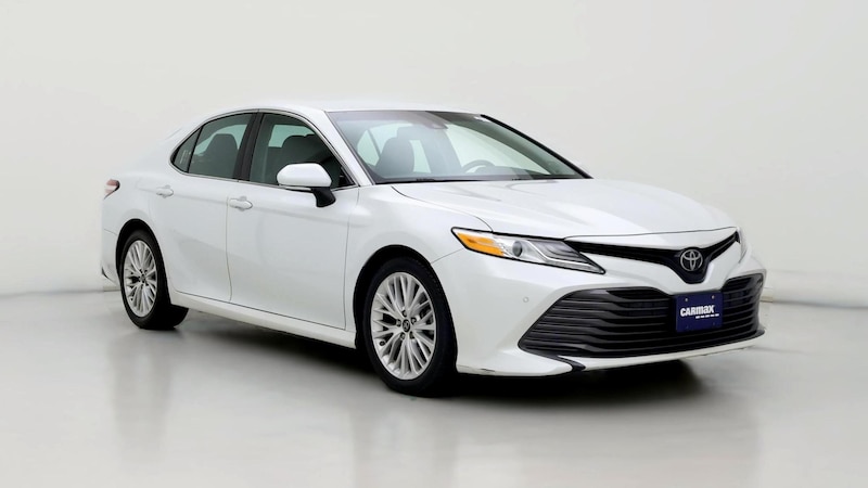 2018 Toyota Camry XLE Hero Image