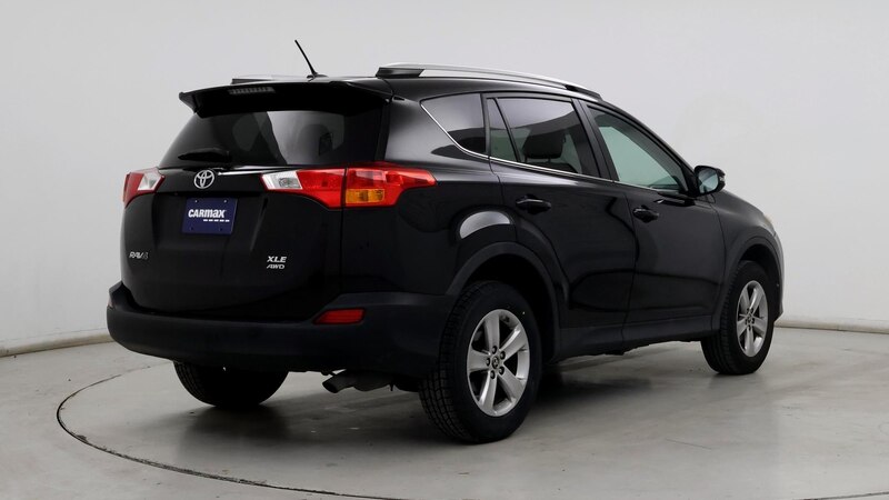 2015 Toyota RAV4 XLE 8