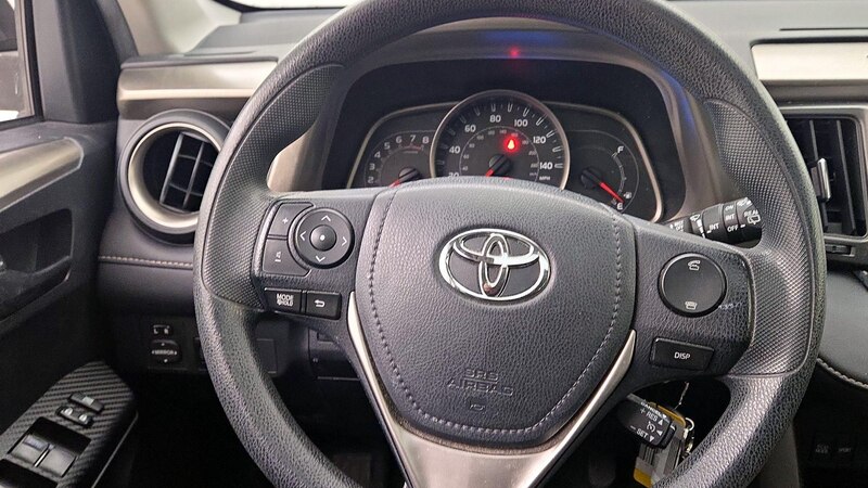 2013 Toyota RAV4 XLE 10