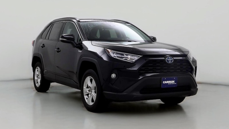 2021 Toyota RAV4 XLE Hero Image