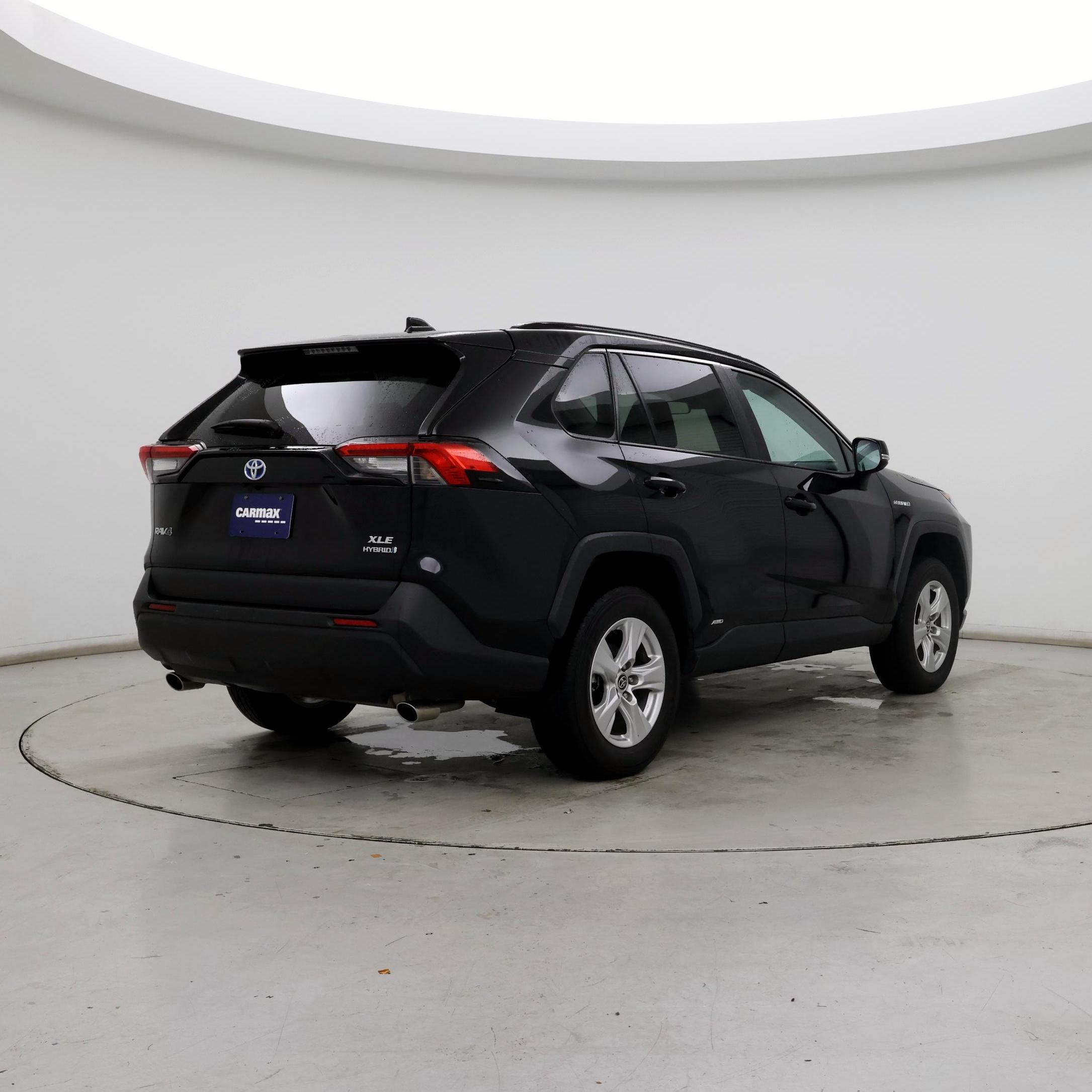 Thumbnail: 2021 Toyota RAV4 - 8