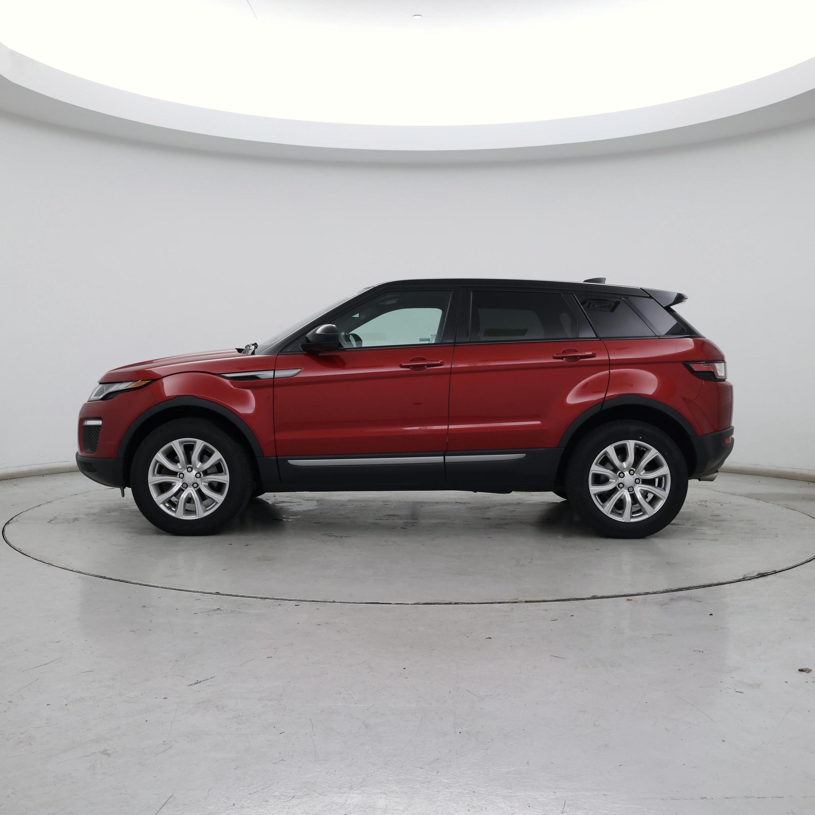Thumbnail: 2018 Land Rover Range Rover Evoque - 3