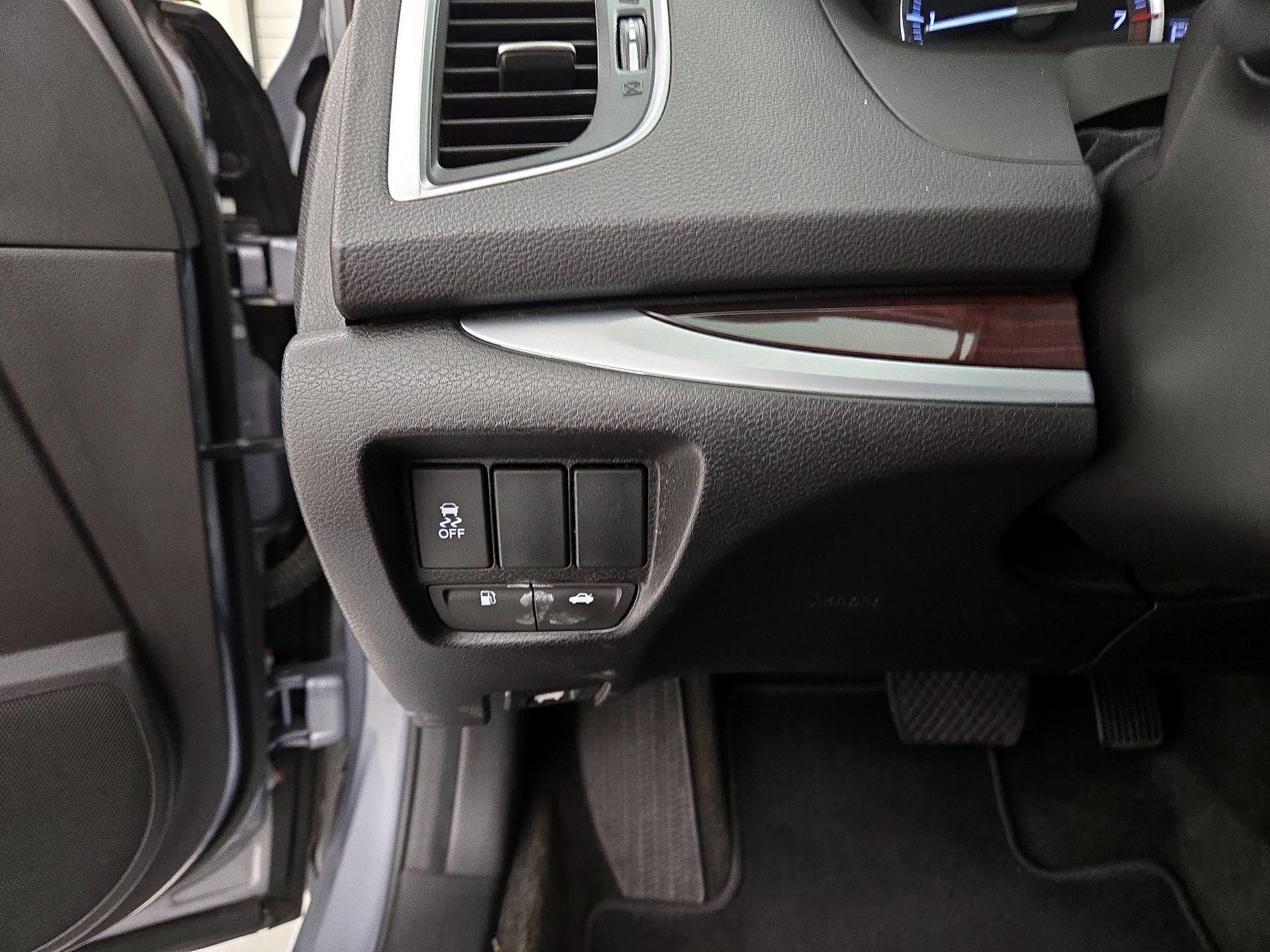 Thumbnail: 2015 Acura TLX - 13