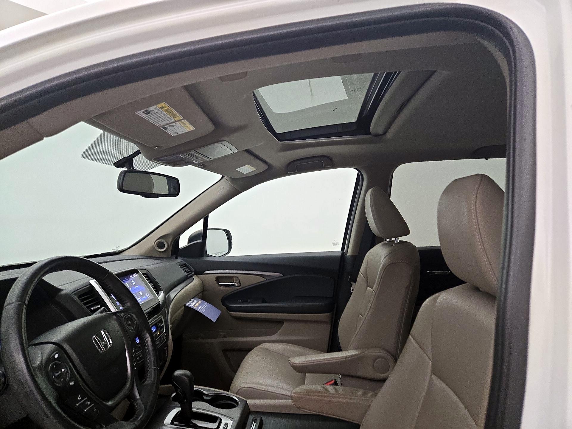 Thumbnail: 2018 Honda Pilot - 19