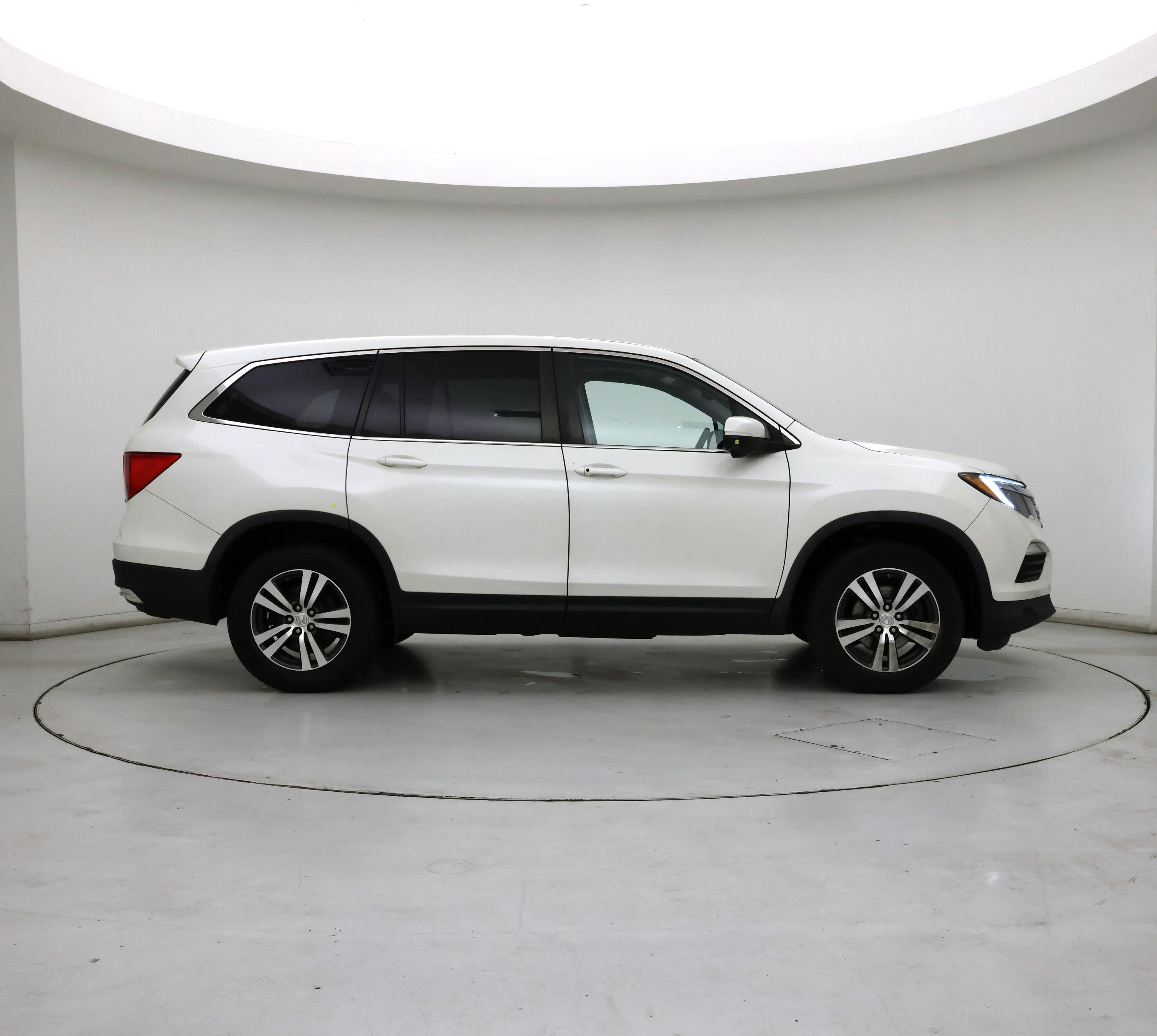 Thumbnail: 2018 Honda Pilot - 7